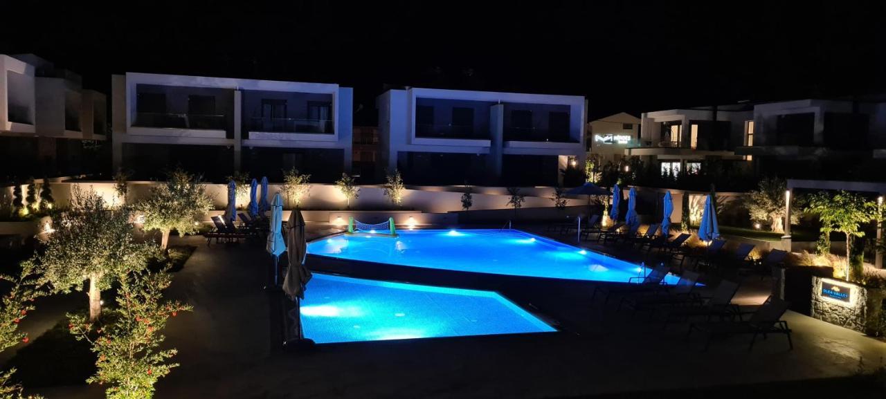 Callisto Luxury Suite Никити Екстериор снимка
