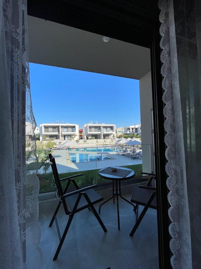 Callisto Luxury Suite Никити Екстериор снимка