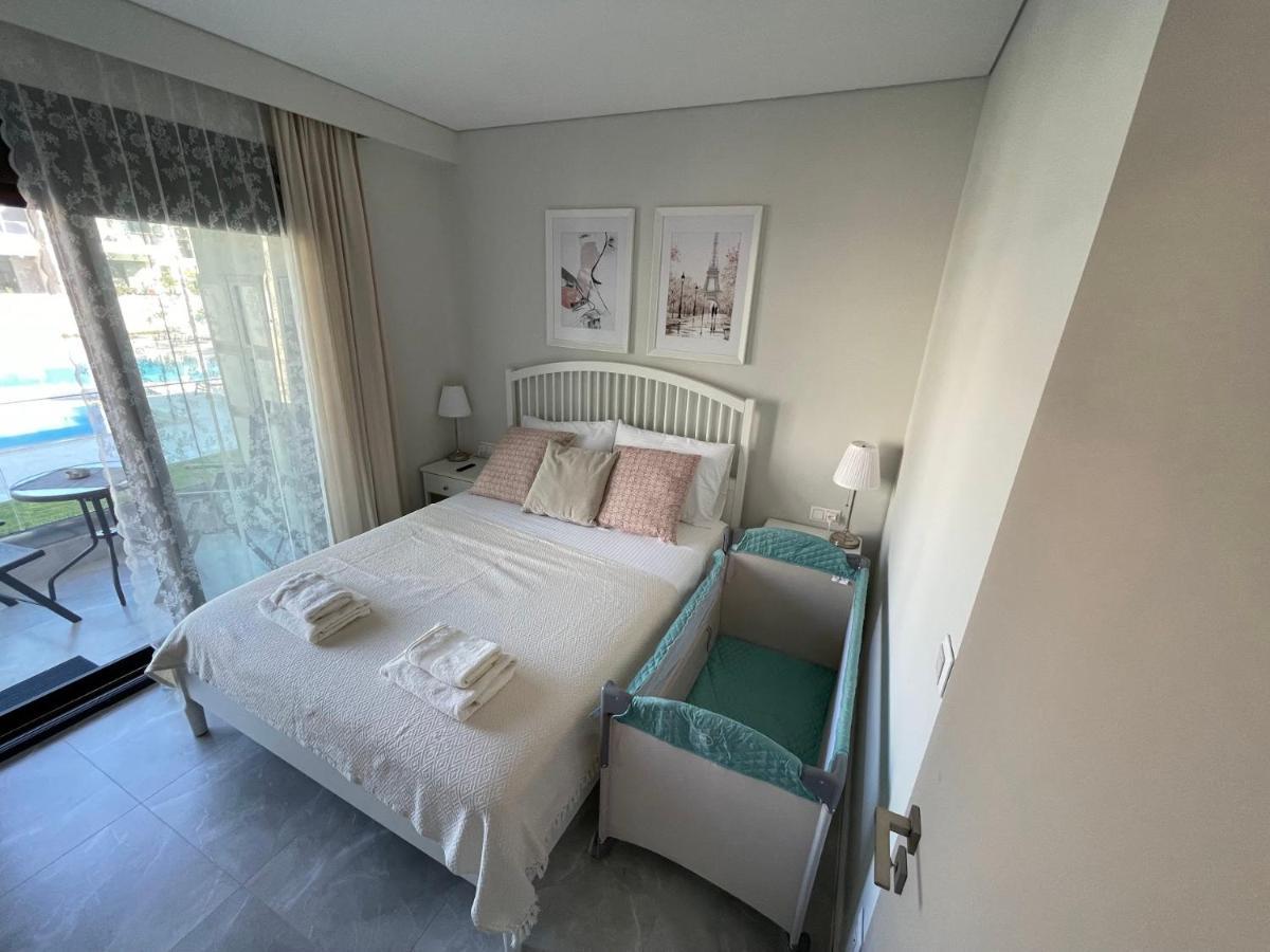 Callisto Luxury Suite Никити Екстериор снимка