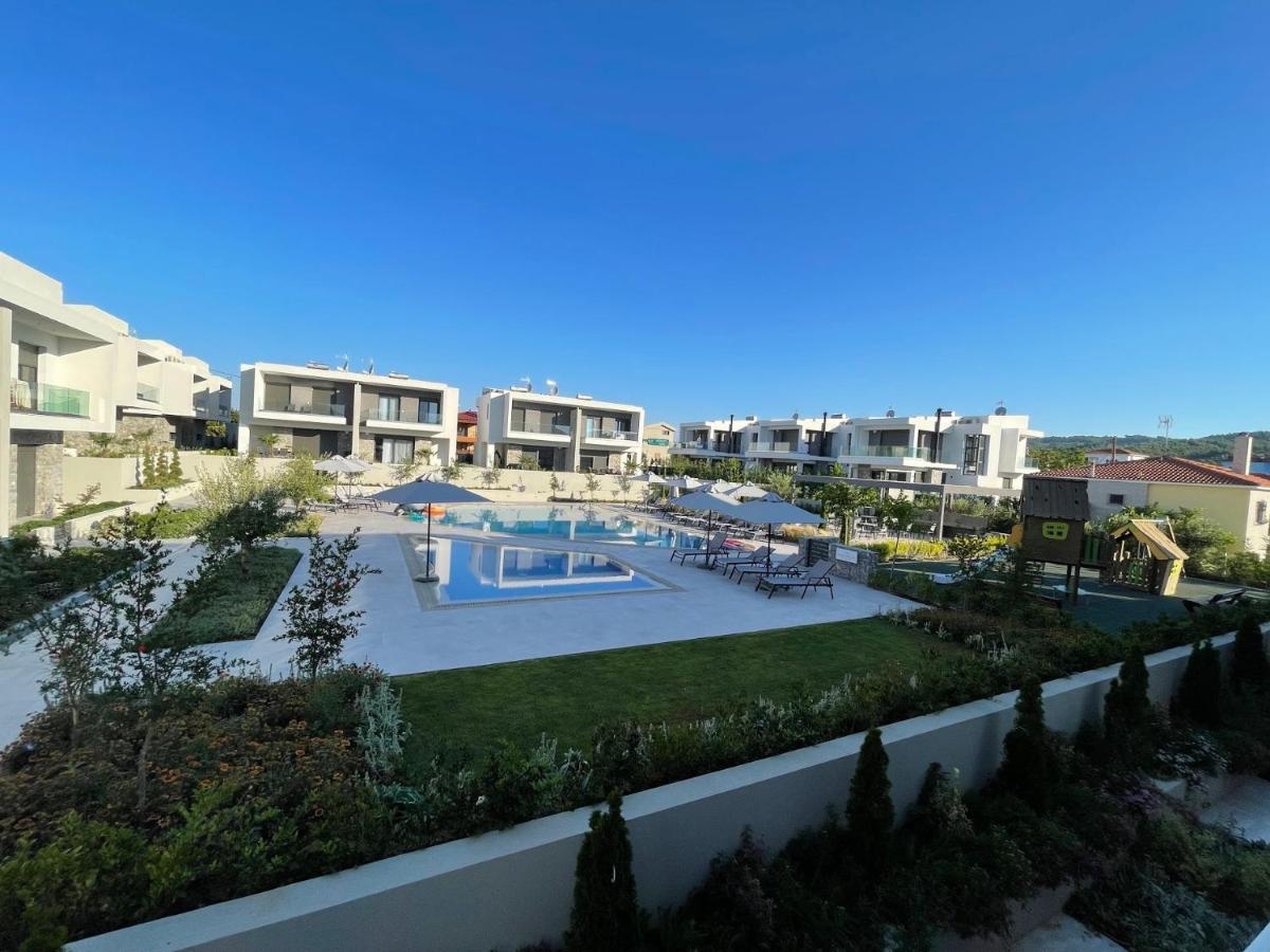 Callisto Luxury Suite Никити Екстериор снимка